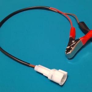 Alpha Racing Ladekabel 2 polig mit Stecker und Batterieklemmen 6143A014A00 Neu