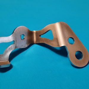Alpha Racing Halter Ausgleichsbehälter vorne Neu