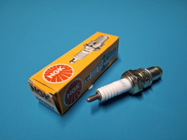 NGK DPR9Z Zündkerze Neu