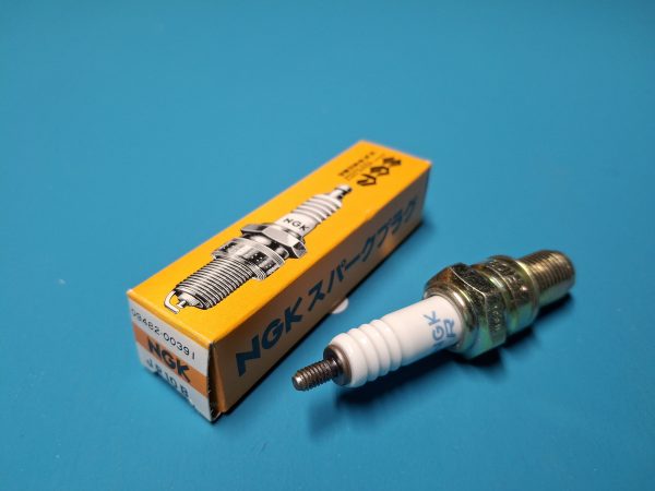 NGK JR10B Zündkerze Neu