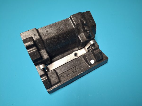 Halter Steuergerät Original 61358405409