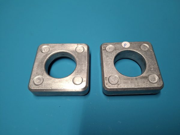 Kettenspanner links und Kettenspanner rechts Achse Radachse hinten Original 33358537539, 33358537540 – Bild 2