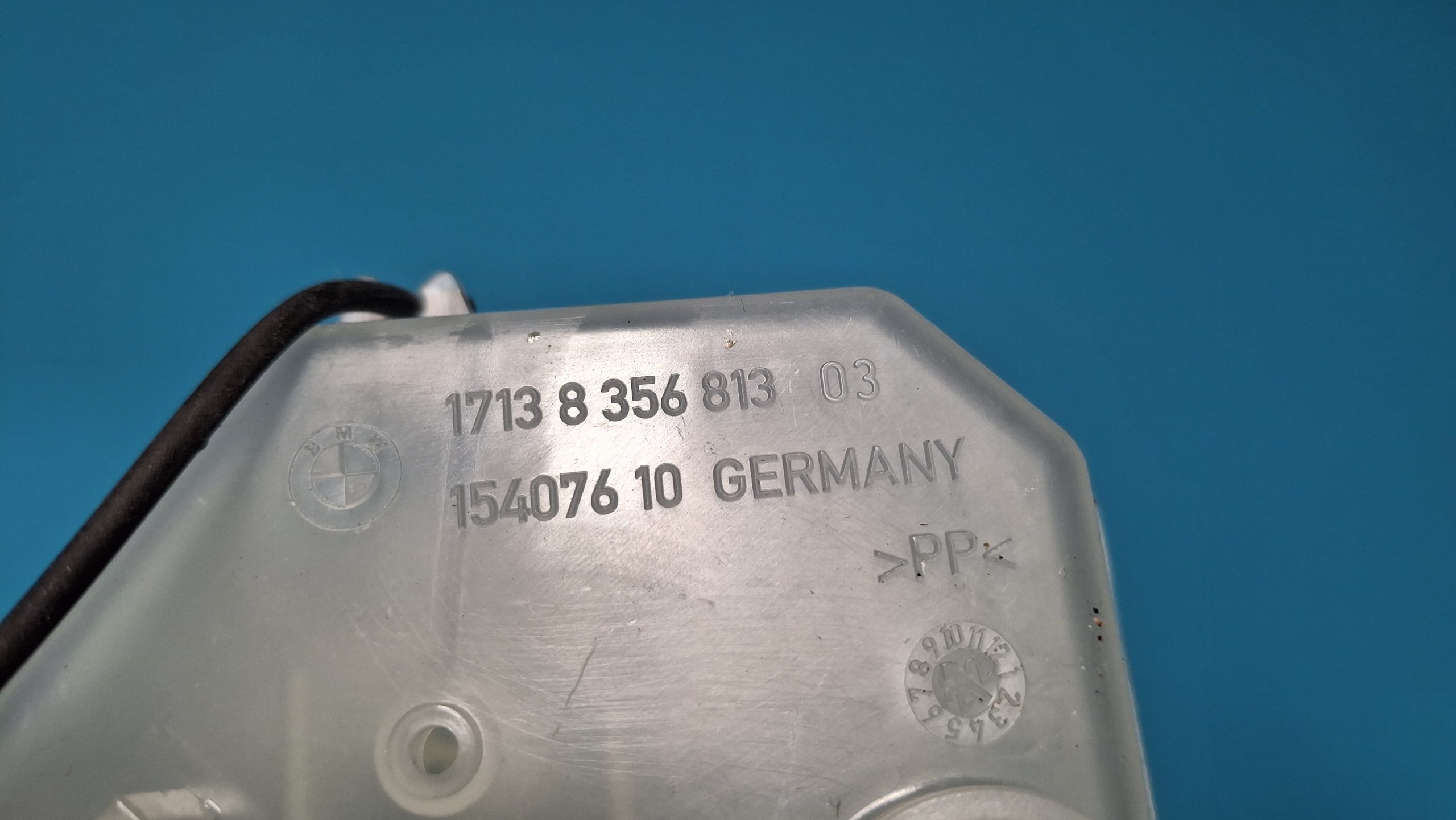 Ausgleichsbehälter Wasserkühler 2019-2025 Original 17138356813 Neu – Bild 4
