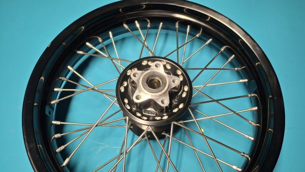 BMW K34 R18 Felge vorne Speichenrad 2019-2023 Original 36318414957 – Bild 4