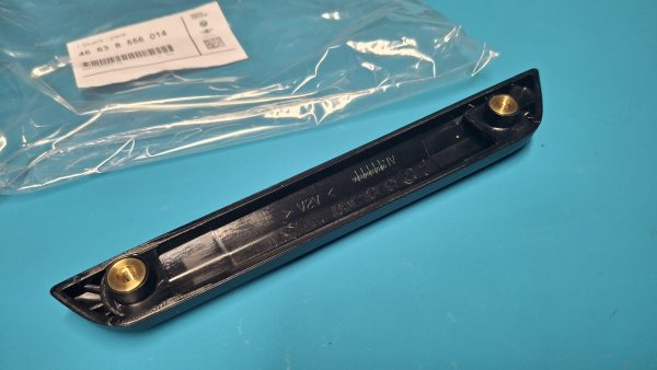 Blende Windschild rechts Original 46638556014 Neu – Bild 2