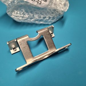 Halter vorne Motorschutz Original 11848532937 Neu