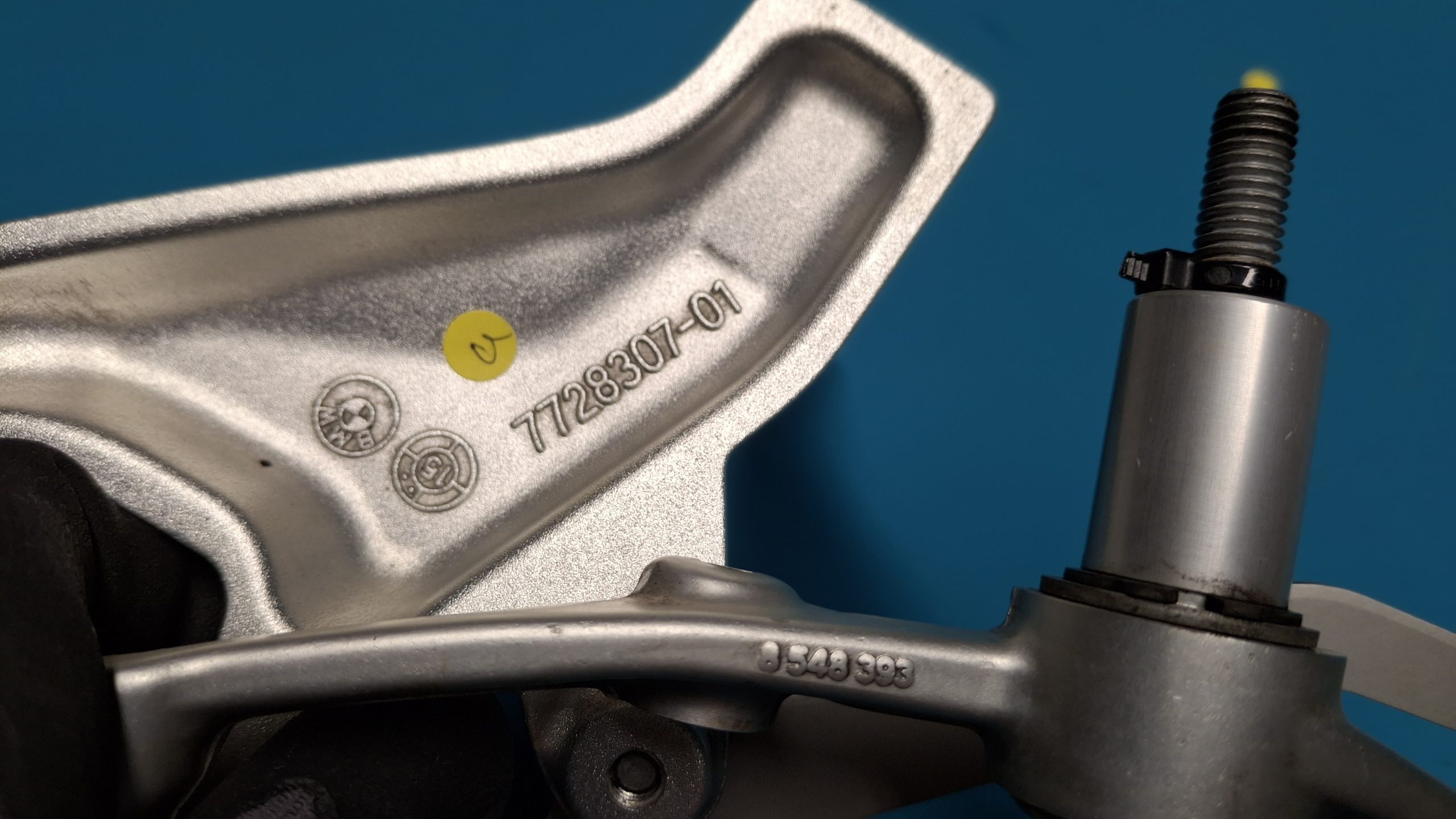 Fußraste links 2015-2018 Original 46717728307, 9548393 – Bild 4