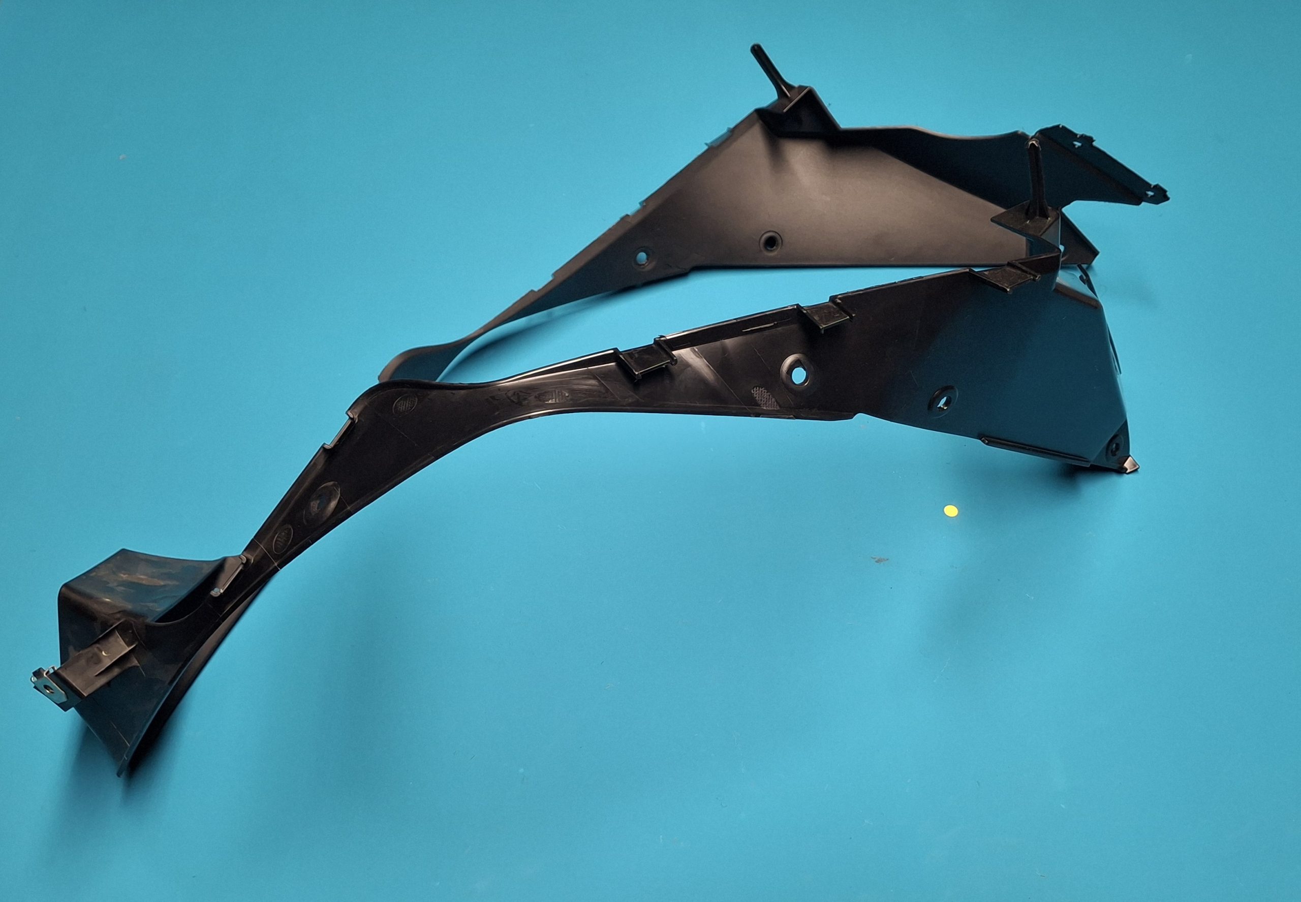 Kühlerverkleidung Bug Verkleidung Zuluftführung Kühler 2019-2024 Original 46638569799 – Bild 2