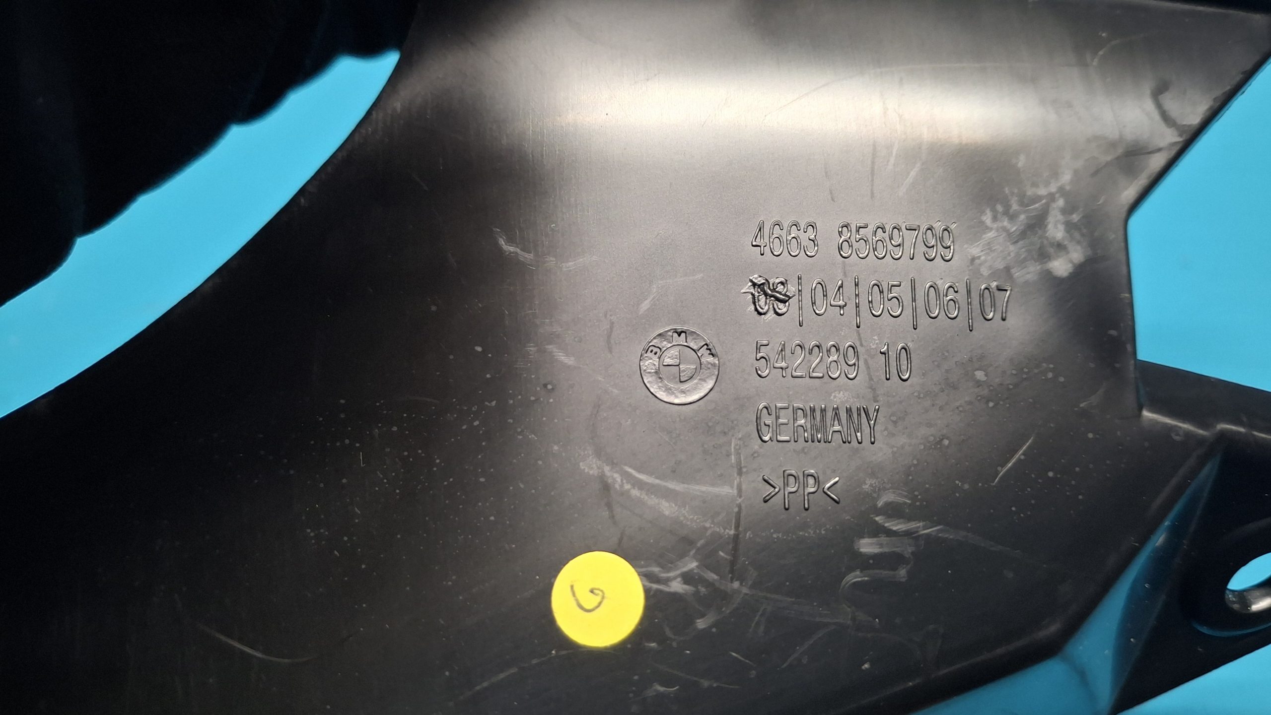 Kühlerverkleidung Bug Verkleidung Zuluftführung Kühler 2019-2024 Original 46638569799 – Bild 4