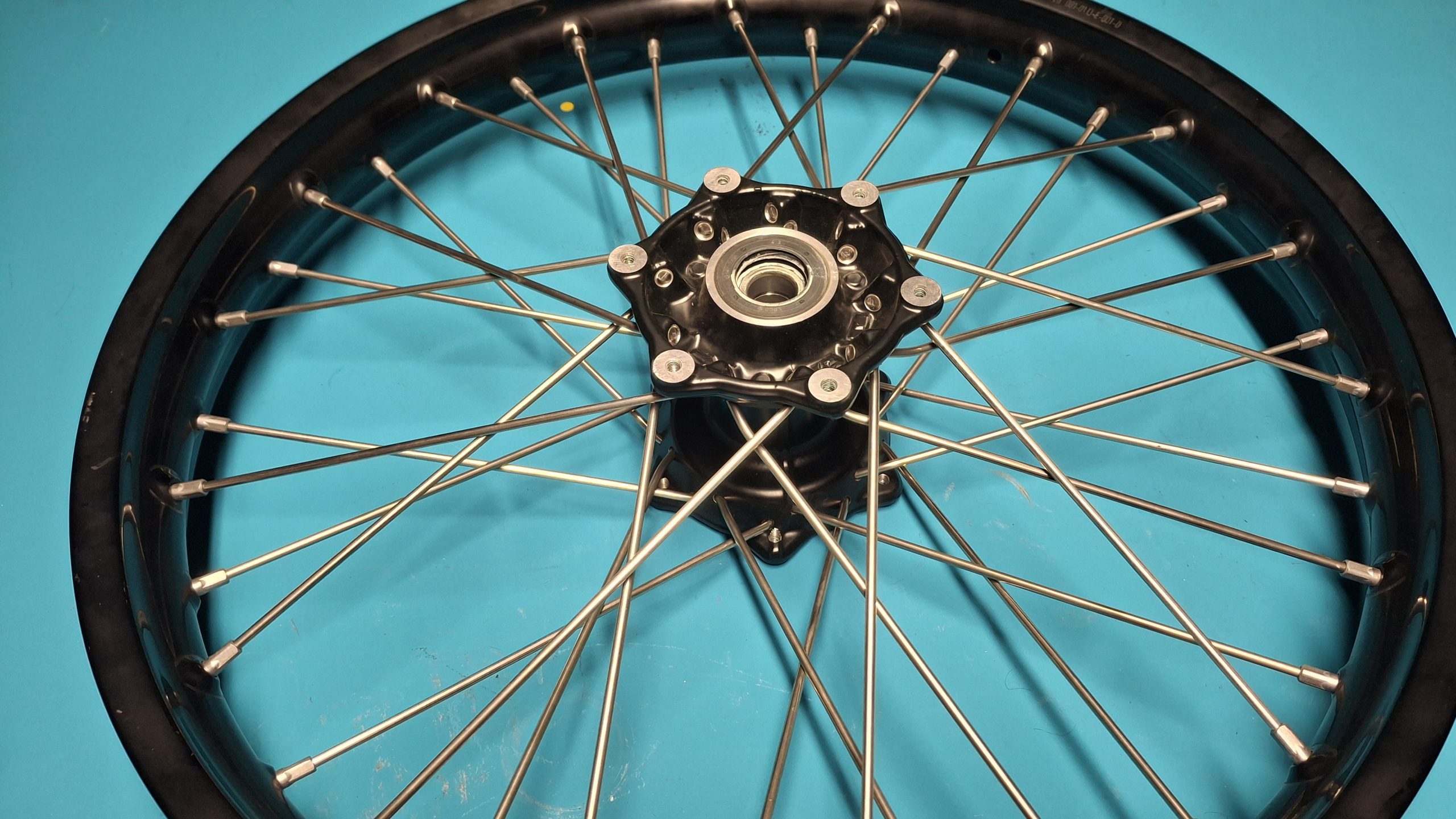 Felge vorne 2,15X21 Speichenrad Original 36317720081 – Bild 5