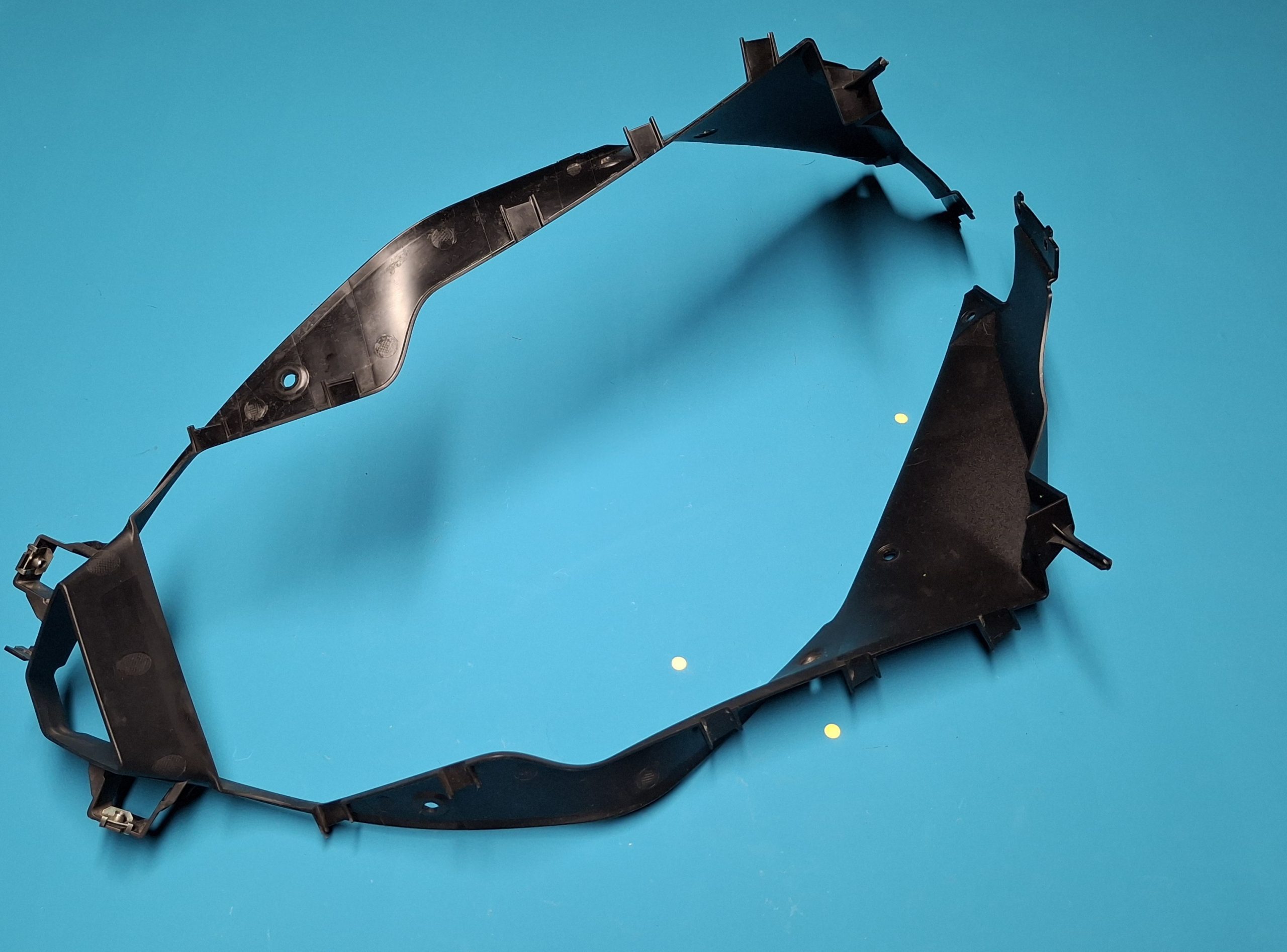 Kühlerverkleidung Bug Verkleidung Zuluftführung Kühler 2019-2024 Original 46638569799 – Bild 3