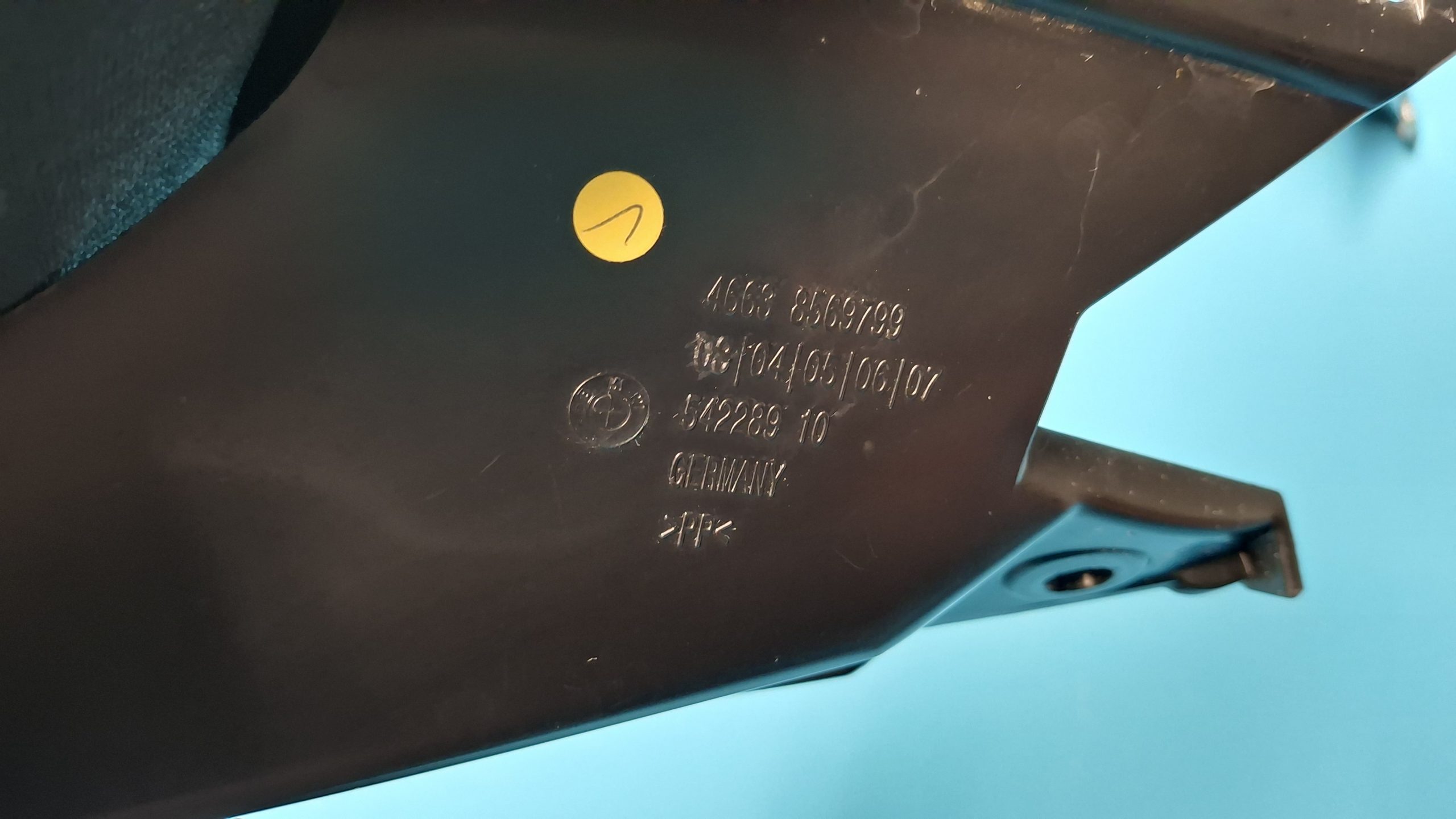 Kühlerverkleidung Bug Verkleidung Zuluftführung Kühler 2019-2024 Original 46638569799 – Bild 4