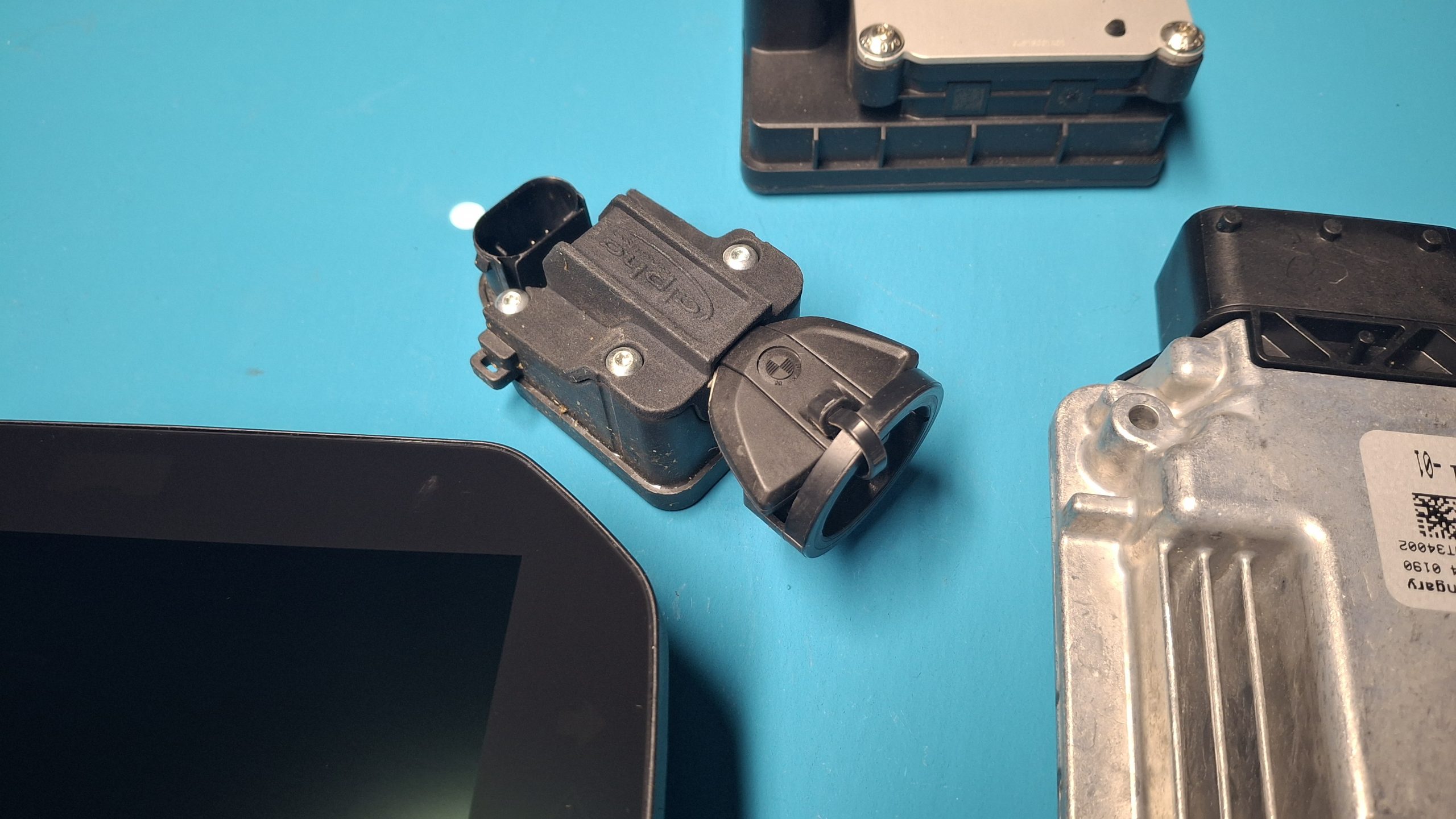 BMW M1000RR K66 Schloßsatz mit RS2E Software,ECU, Tacho – Bild 2