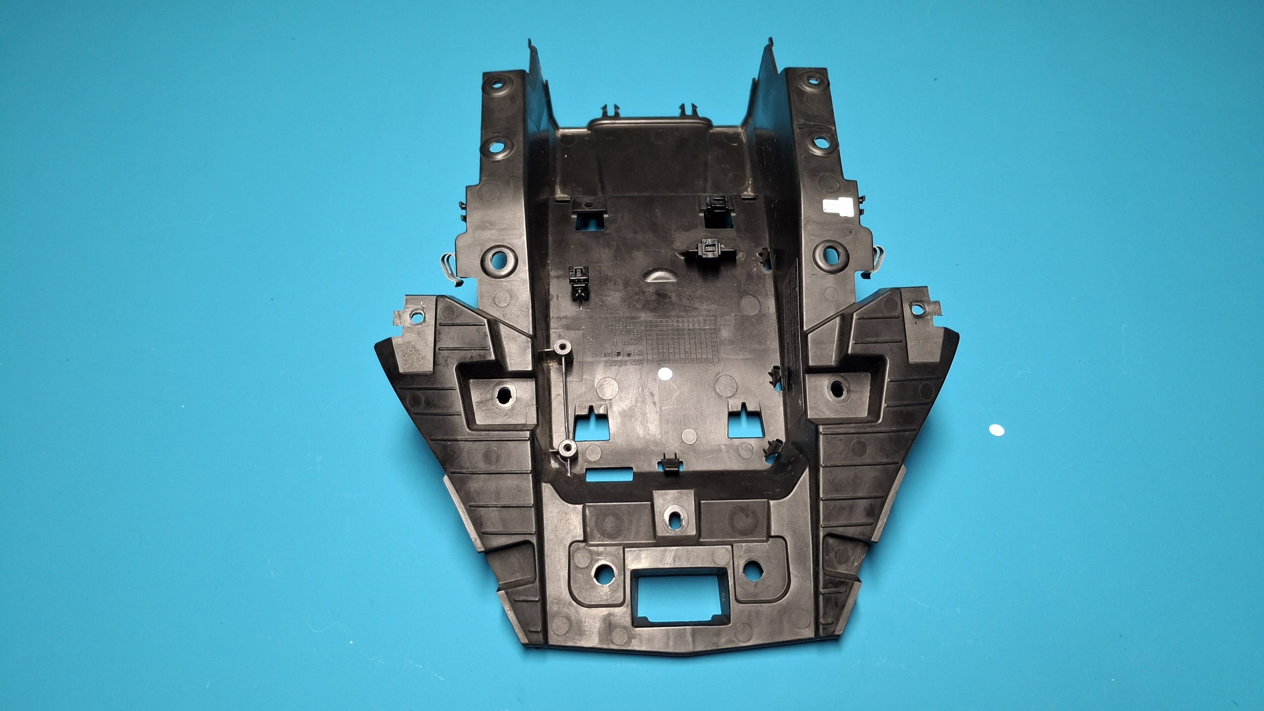 Heckträgerteil hinten Heck Verkleidung unten 2019-2025 Original 46628569767 – Bild 2