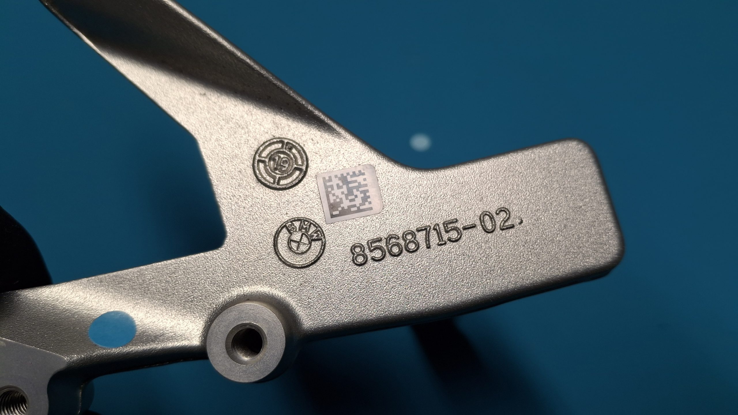 Fußraste links 2019-2025 Original 9457247, 46718568715, 46718361539 – Bild 4