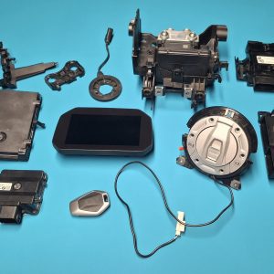 Schloßsatz mit Steuergerät, Tacho, ABS Block