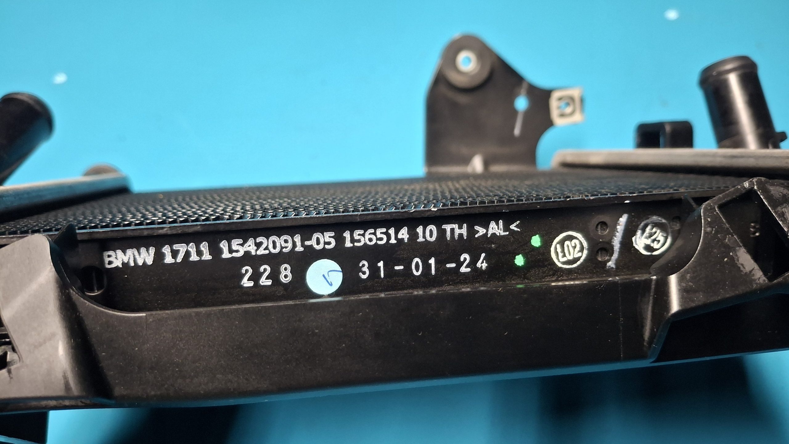 Kühler Wasserkühler Kühlmittelkühler links Original 17111542091 – Bild 6