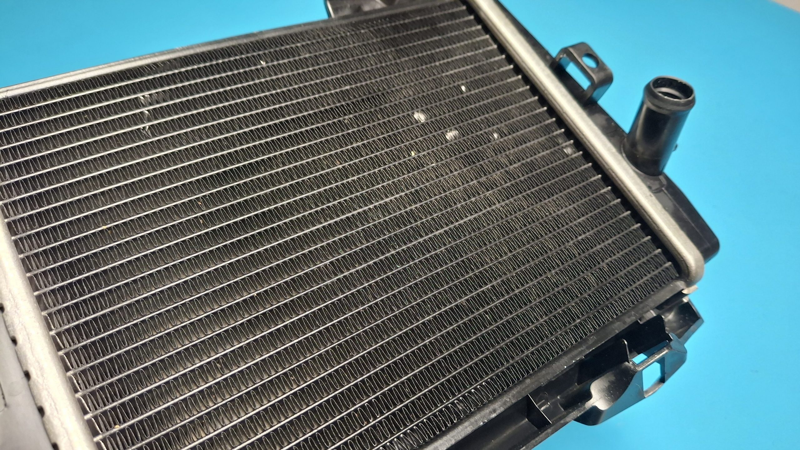 Kühler Wasserkühler Kühlmittelkühler links Original 17111542091 – Bild 2