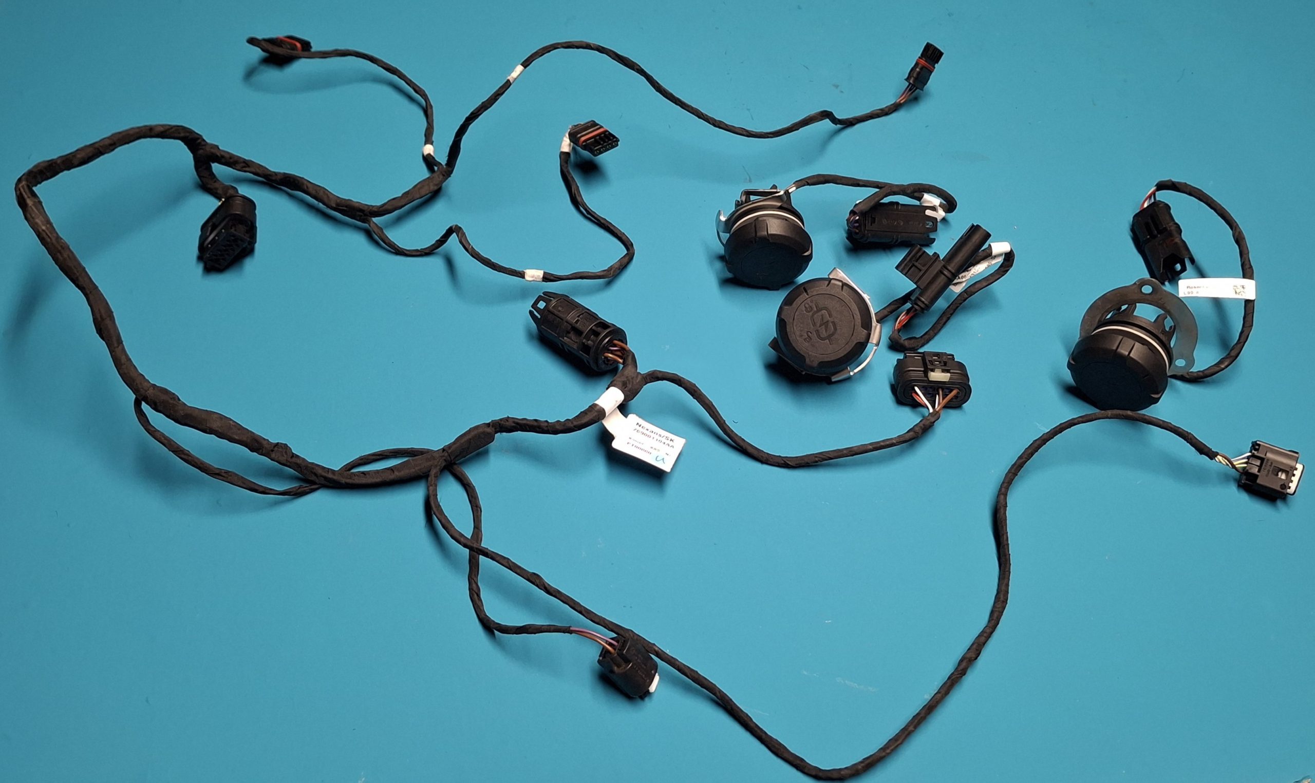 Anschlussleitung Sitzheizung mit Verbindungsstecker magnetisch 61125A64BA7, 61131668589