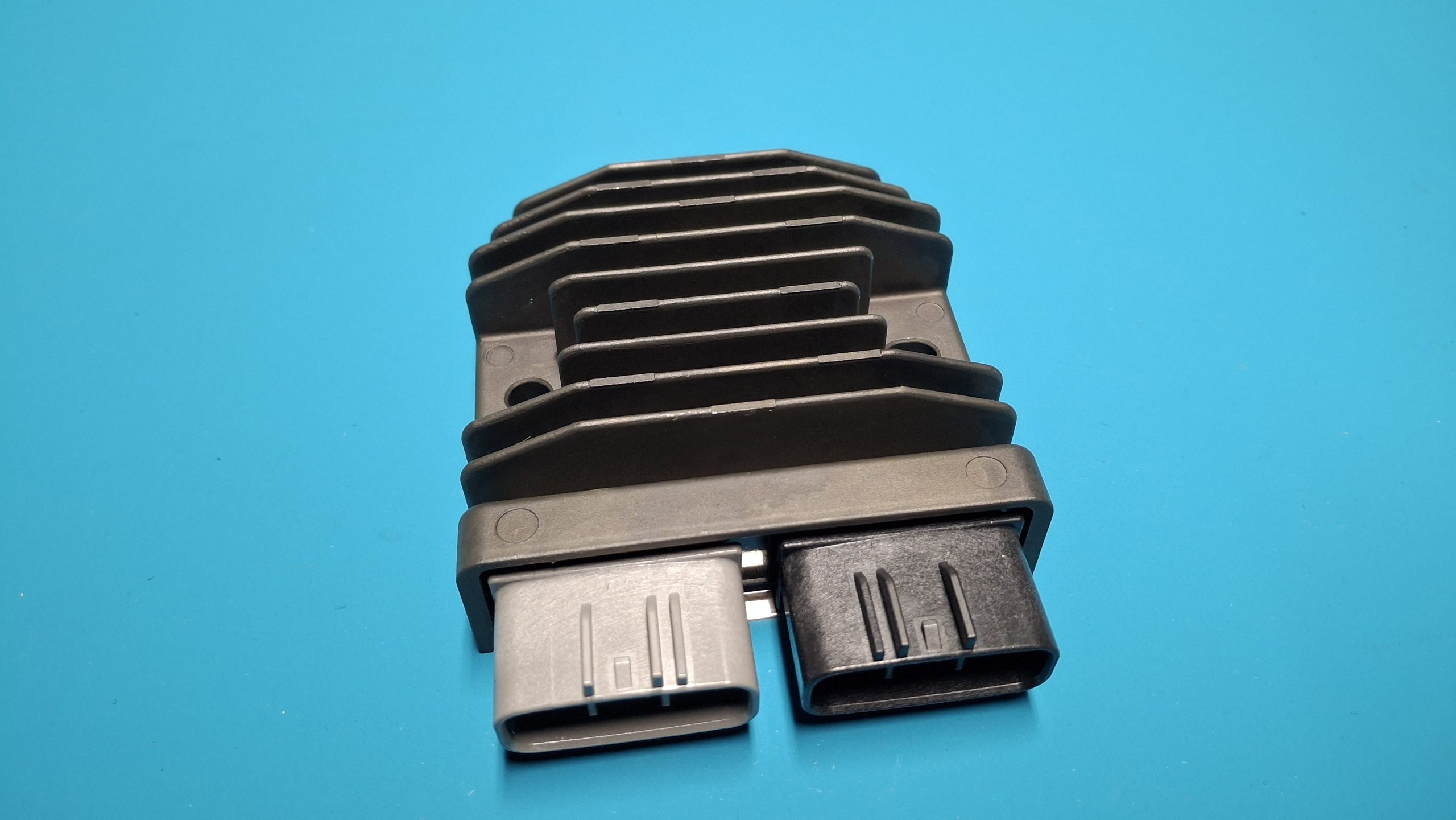 Gleichrichter Spannungswandler Regler Generatorregler Original 12319467618, FH027AB