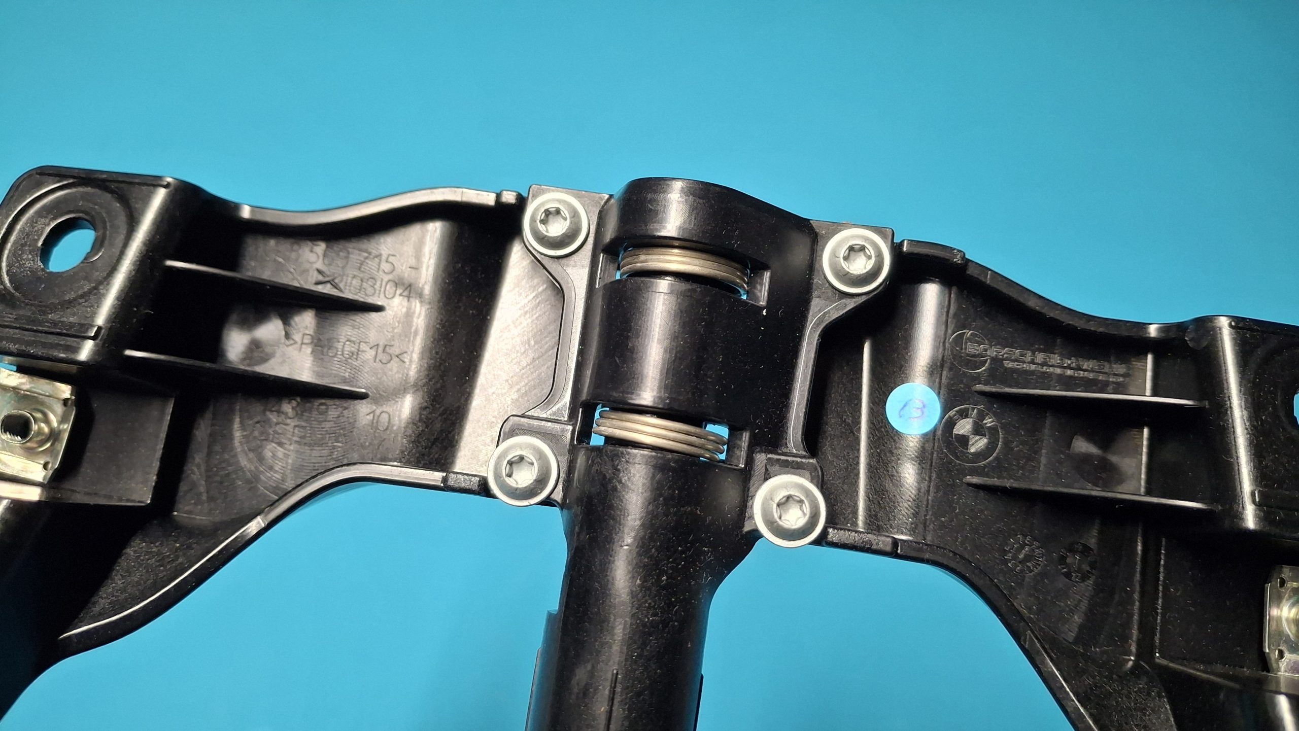 Lagerbock Heckträgerteil Halter Heckrahmen 2019-2025 Original 52538394319, 8569715 – Bild 3