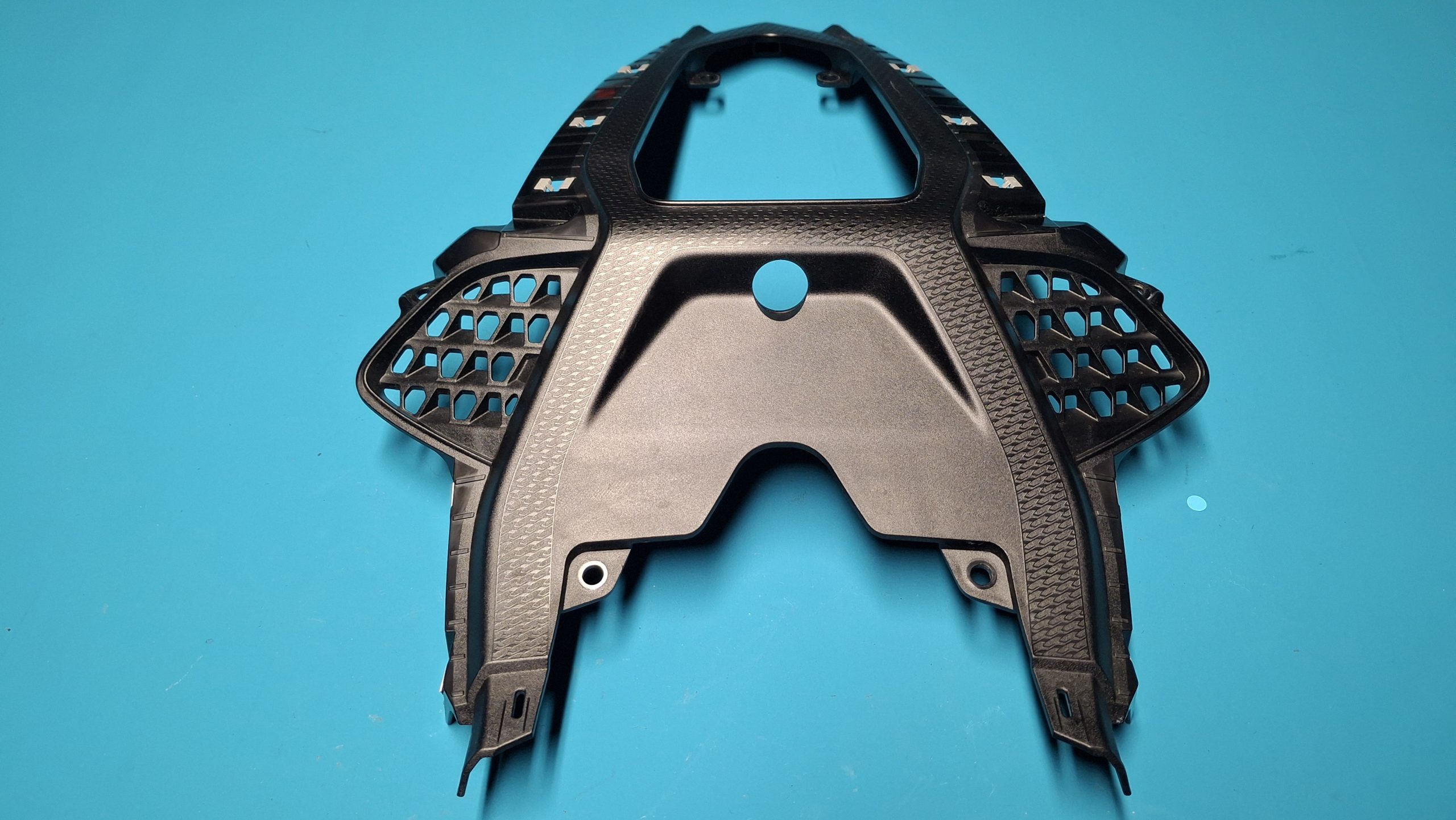 Heckverkleidung oben Heckteil 2019-2022 Original 46628569779