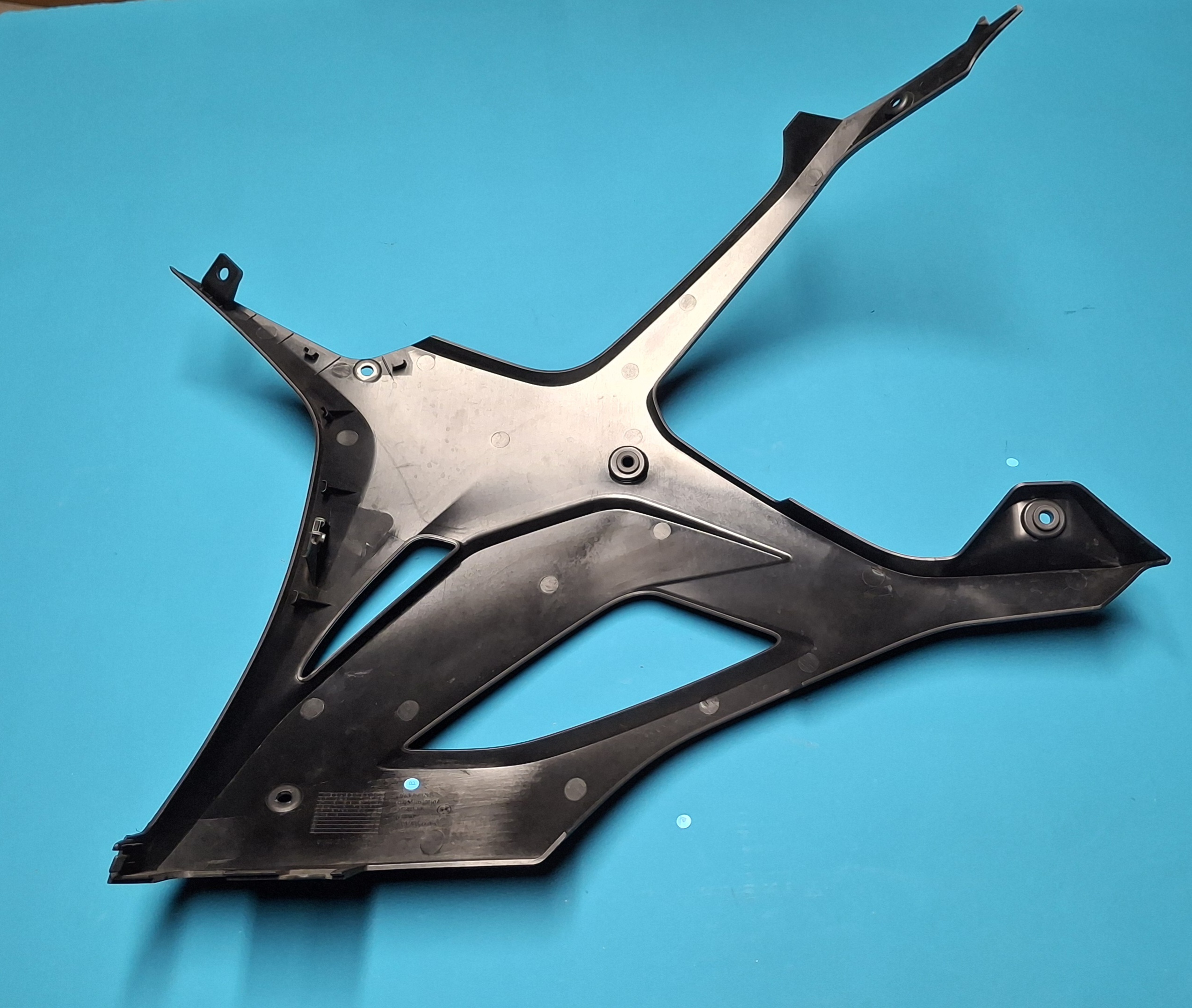 Seitenverkleidung unten rechts Bug Motorspoiler Seitenteil Original 46638569790, 46639467726 – Bild 6