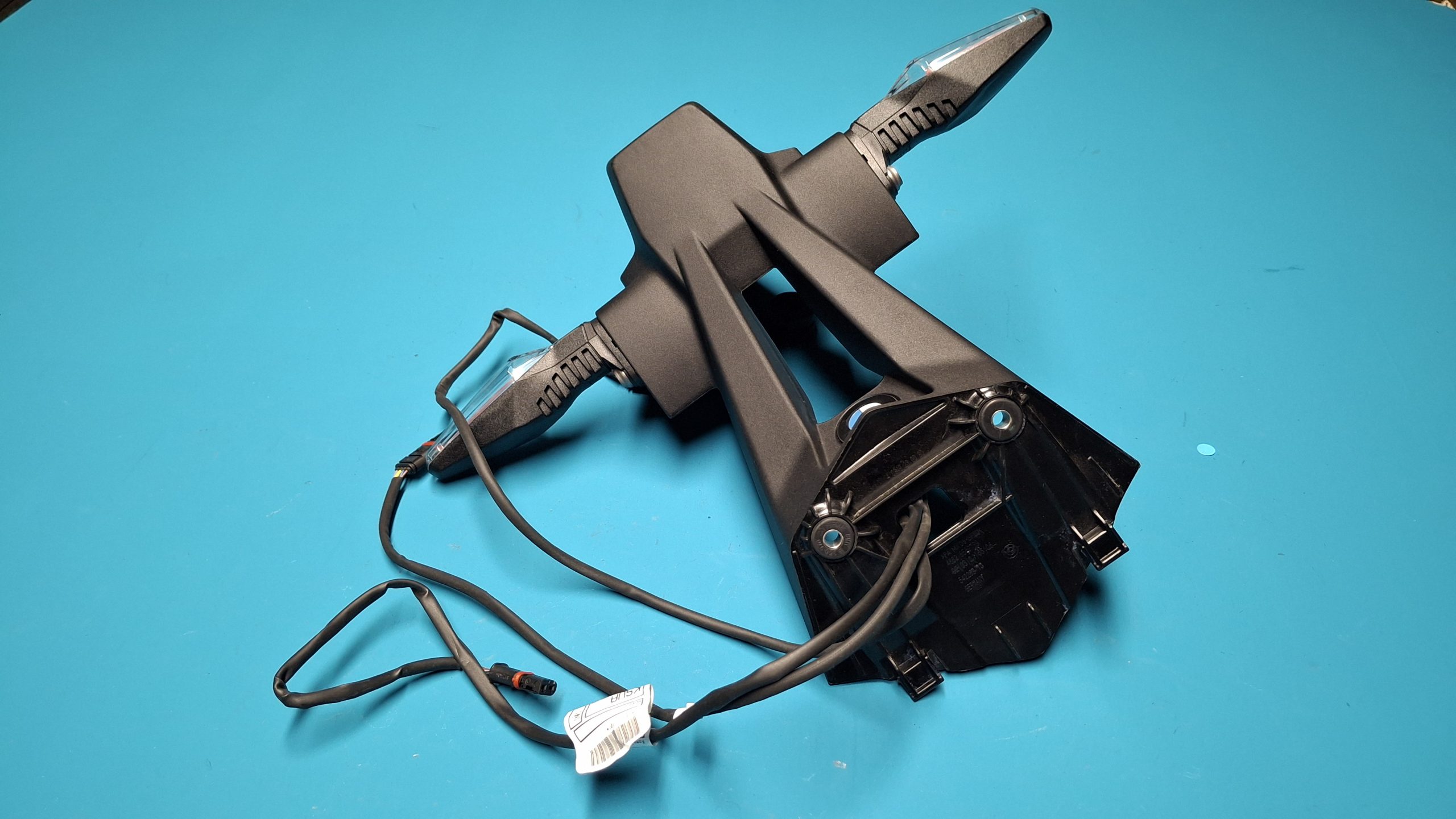 Kennzeichenhalter Kennzeichenträger 2019-2022 Original 46628389030 – Bild 3