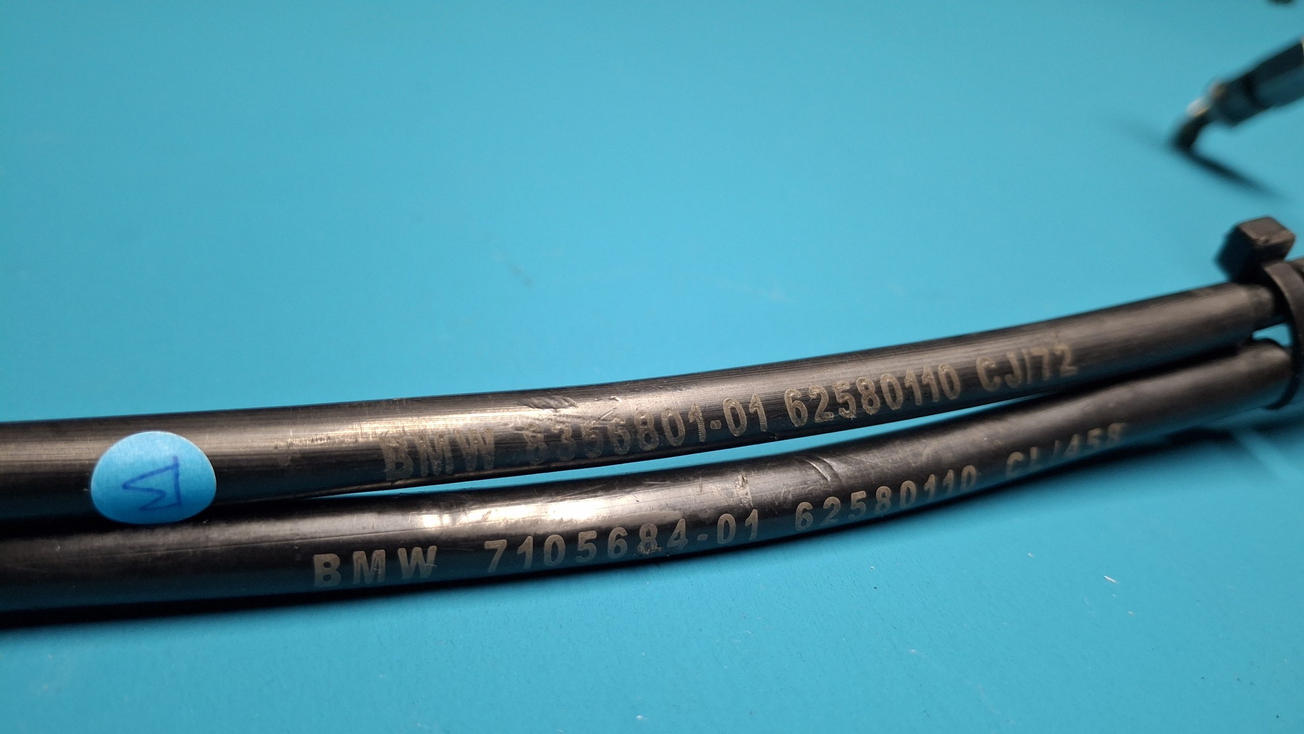 Satz Bowdenzug Abgasklappe Krümmer 2019-2025 Original 18517105684, 18518356801 – Bild 4