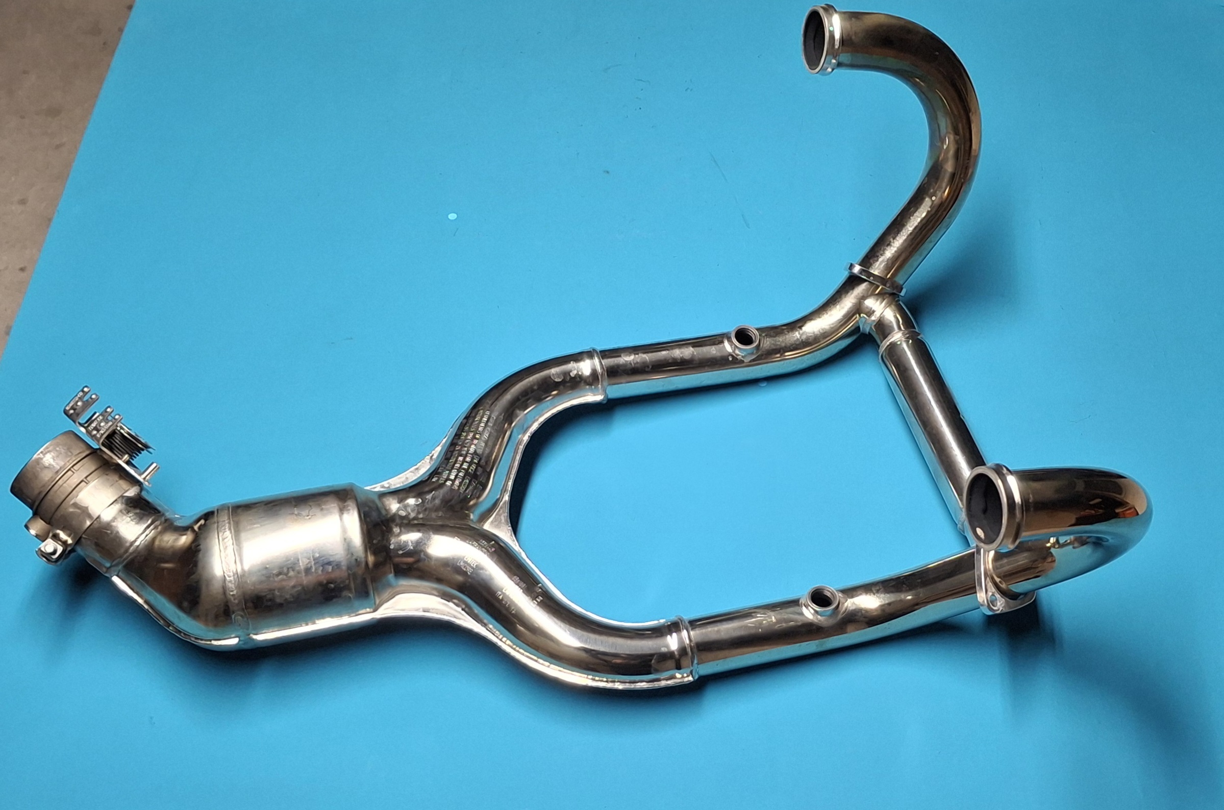 Abgaskrümmer poliert Original 18518561881