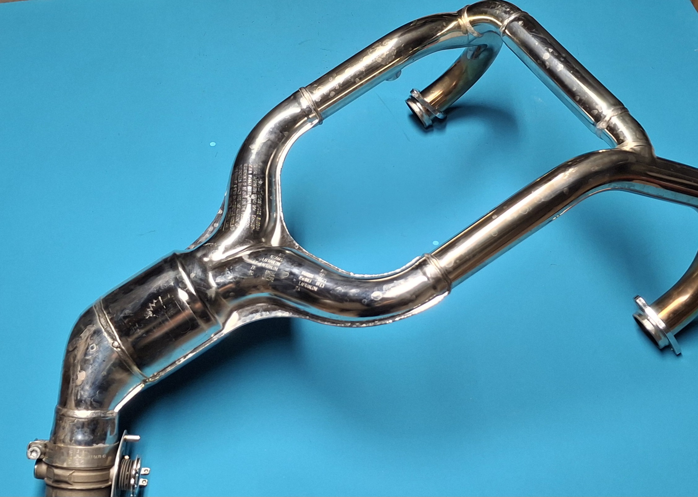 Abgaskrümmer poliert Original 18518561881 – Bild 4