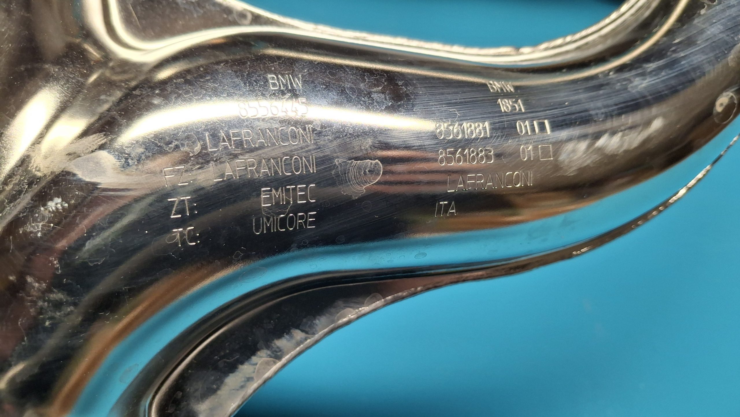 Abgaskrümmer poliert Original 18518561881 – Bild 6