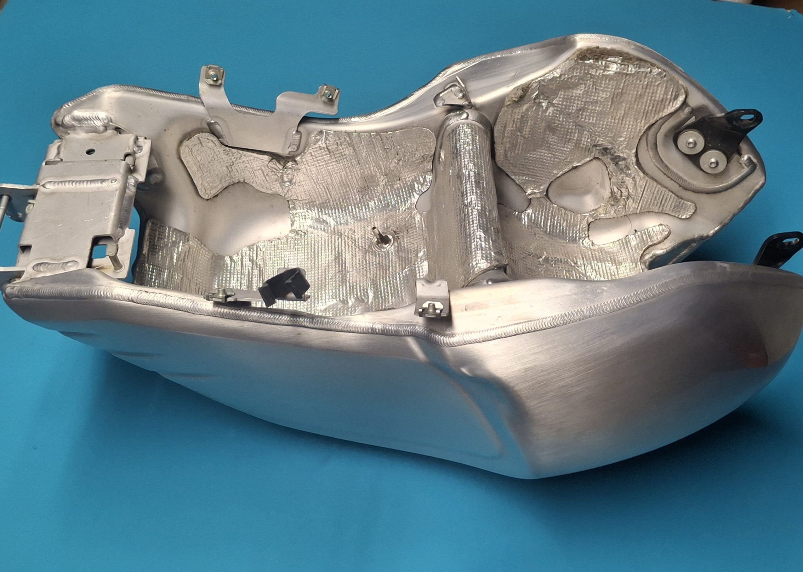 Tank Kraftstoffbehälter Original 16118565075 – Bild 7