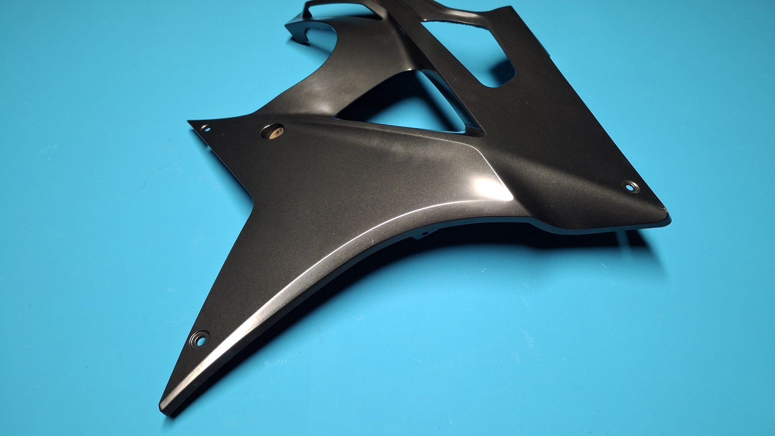Seitenverkleidung unten links Motorspoiler 2009-2011 Original 46637715923 – Bild 2
