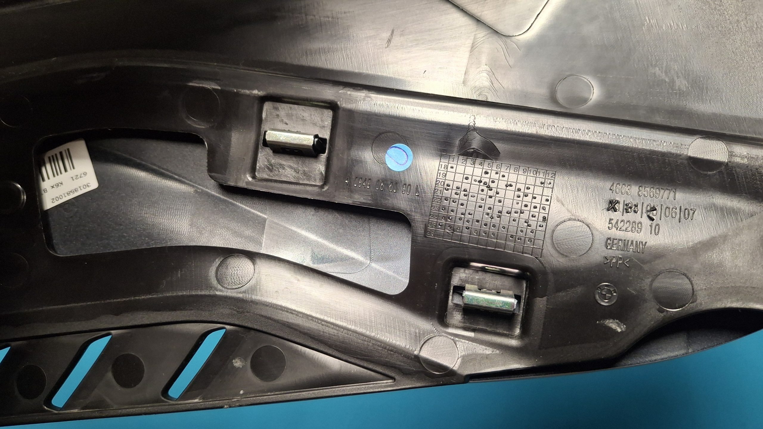 Tankverkleidung links Verkleidung Kraftstoffbehälter 2019-2026 Original 46638569771 – Bild 7