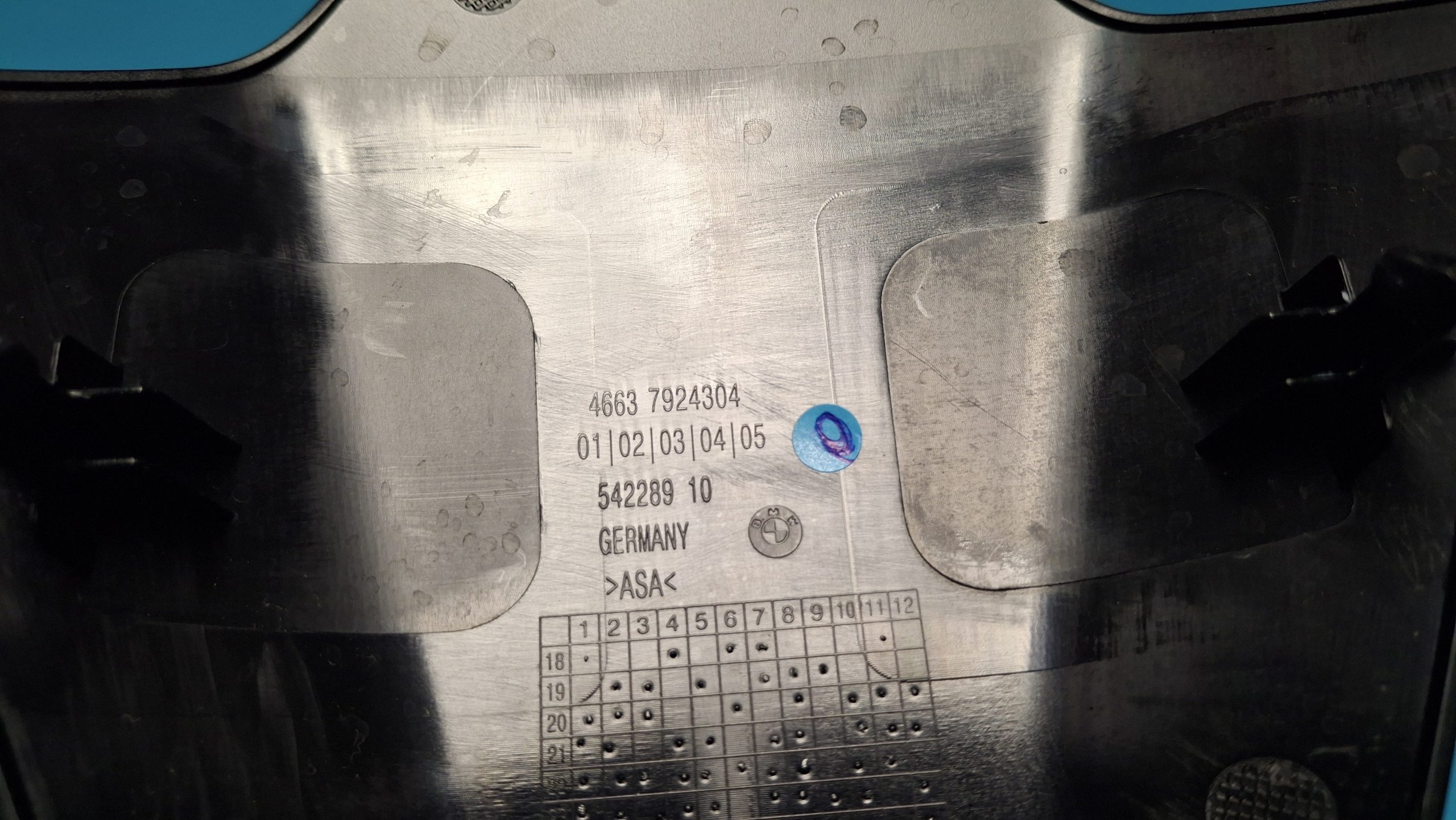 Deckel Lufteinlassblende Verkleidung Abdeckung Kanzel 2021-2026 Original 46637924304 – Bild 5