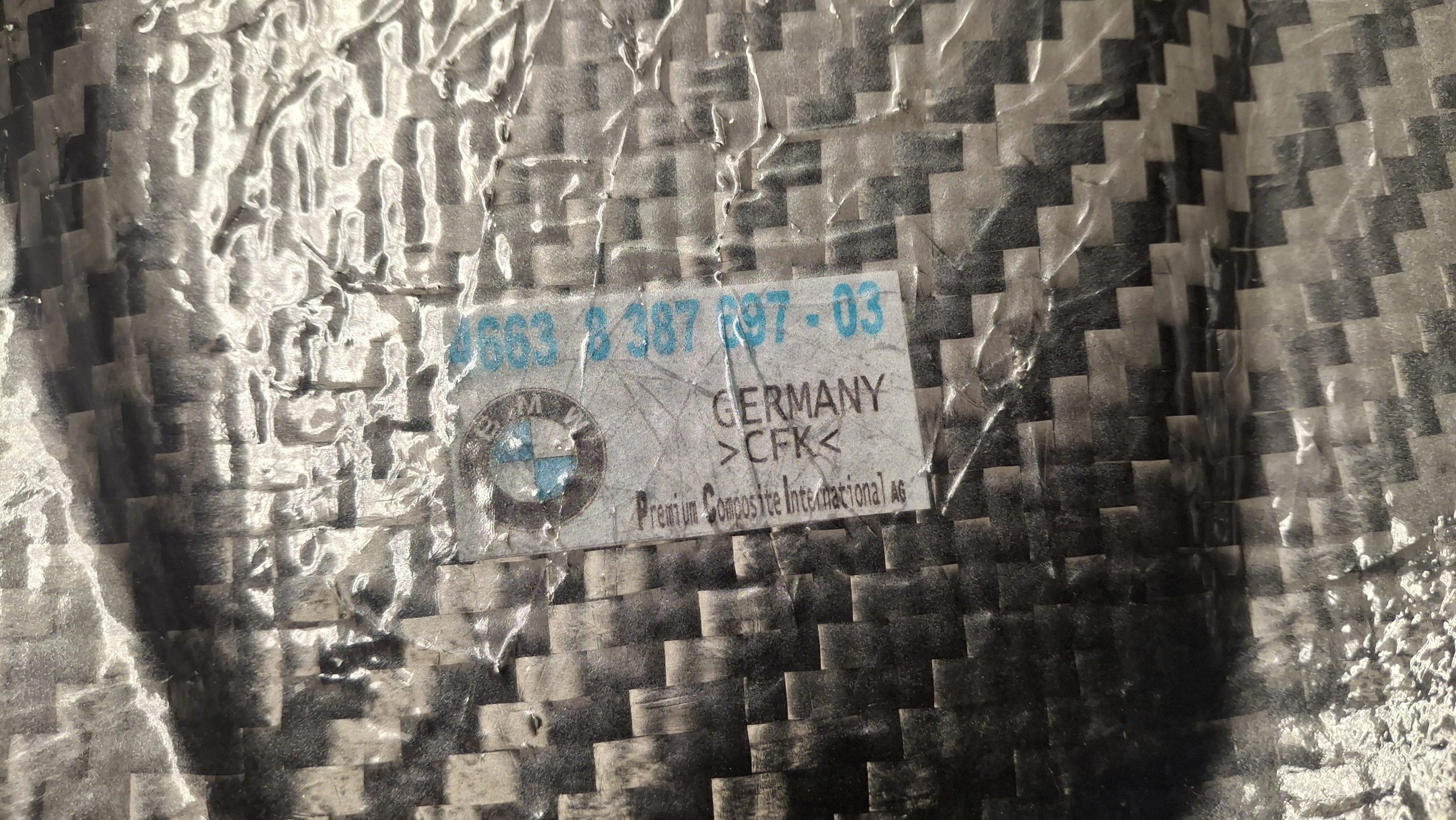BMW HP4 Race K60 Tankhaube Original 46638393270 – Bild 8