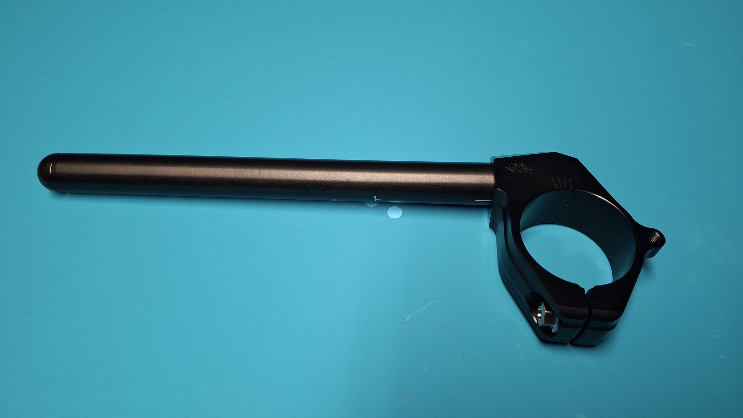 BMW HP4 Race K60 Lenkerstummel links 8388109, 32718387743 Original Neu