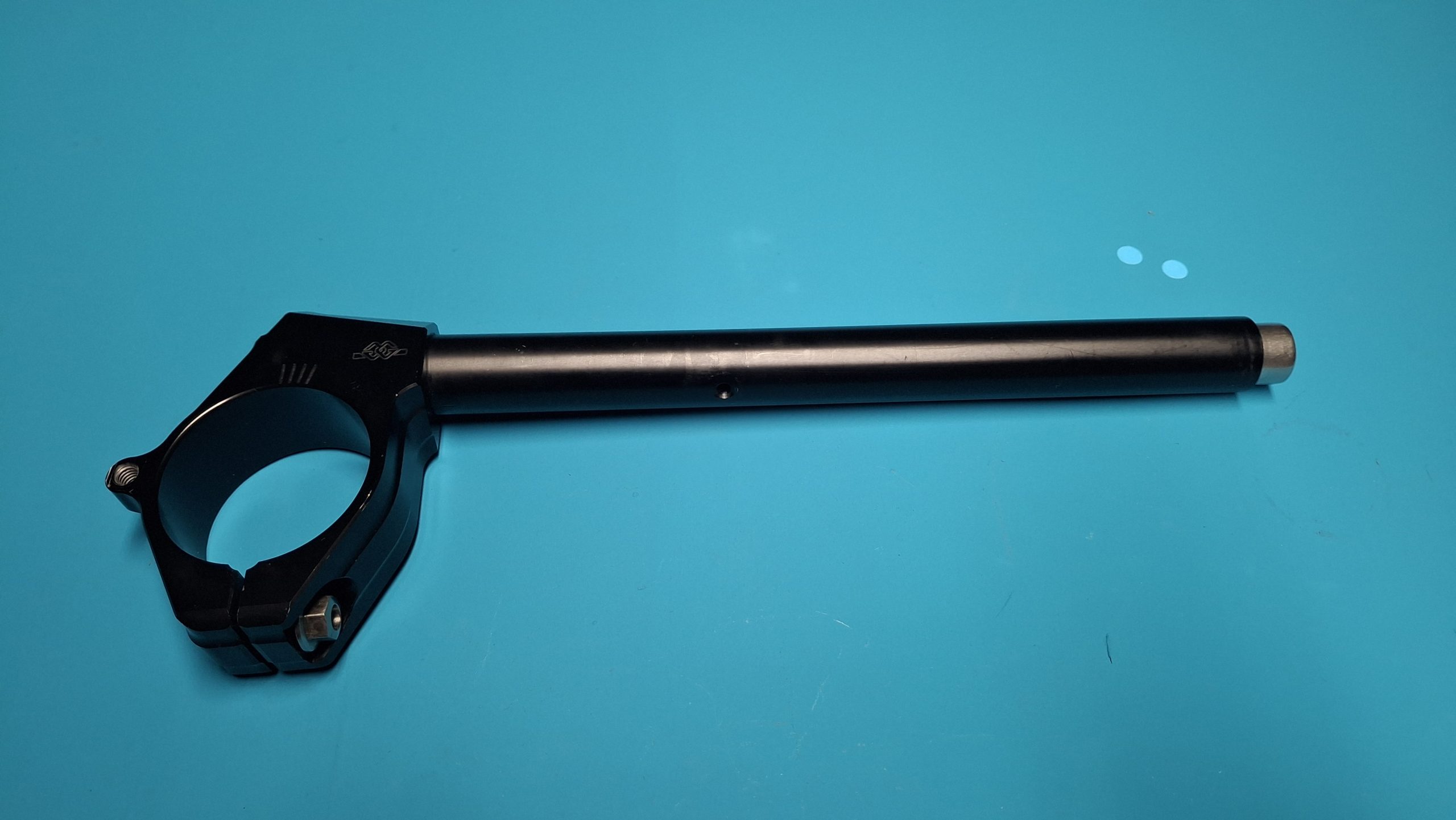 BMW HP4 Race K60 Lenkerstummel rechts 8388110, 32718387746 Original
