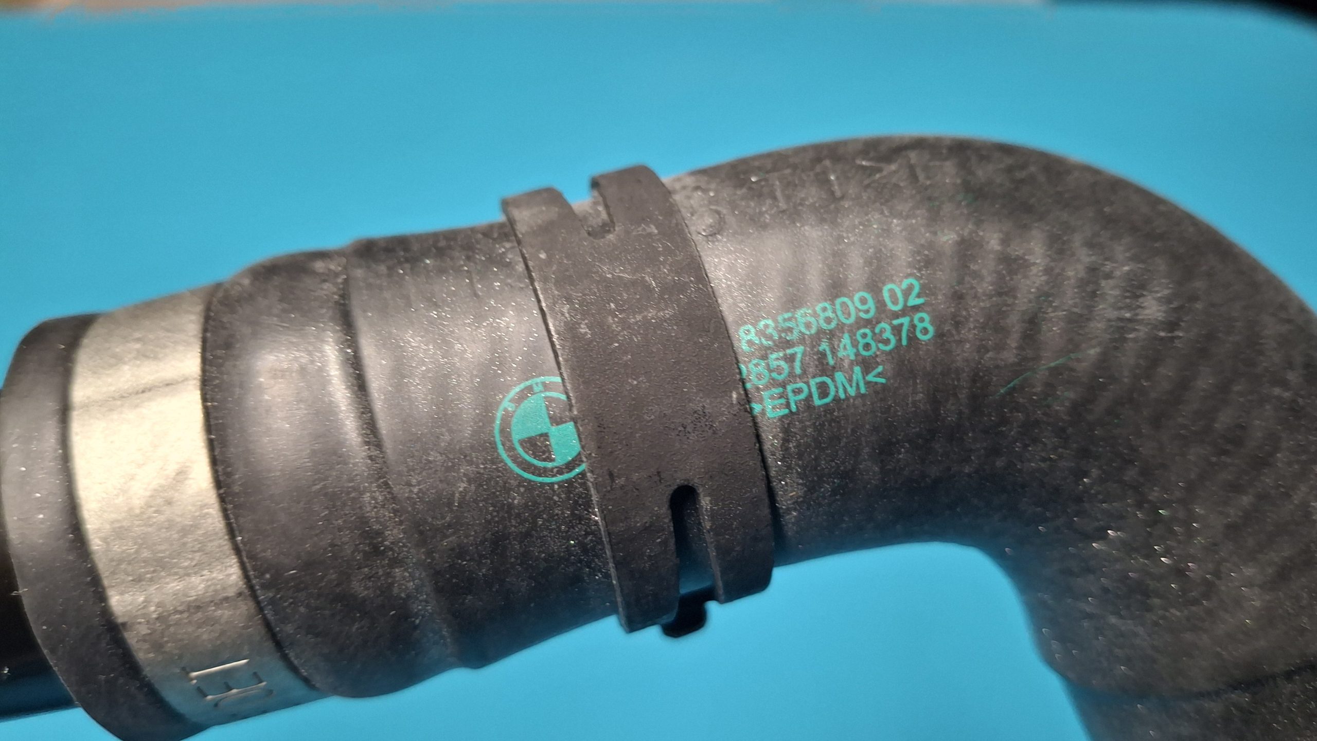 Kühlmittelschlauch Rücklauf Wasserkühler Schlauch 2019-2025 Original 17128356809 – Bild 4
